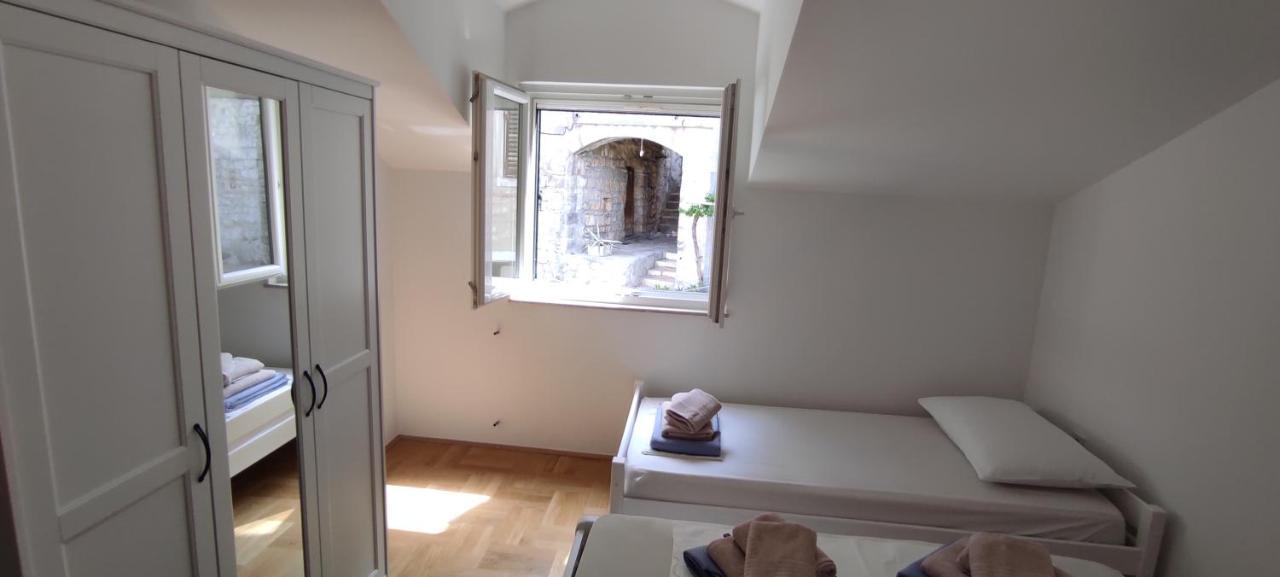 Luxury City Centre Apartment With Stunning View Omiš Eksteriør bilde