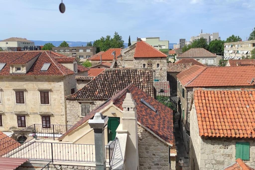 Luxury City Centre Apartment With Stunning View Omiš Eksteriør bilde