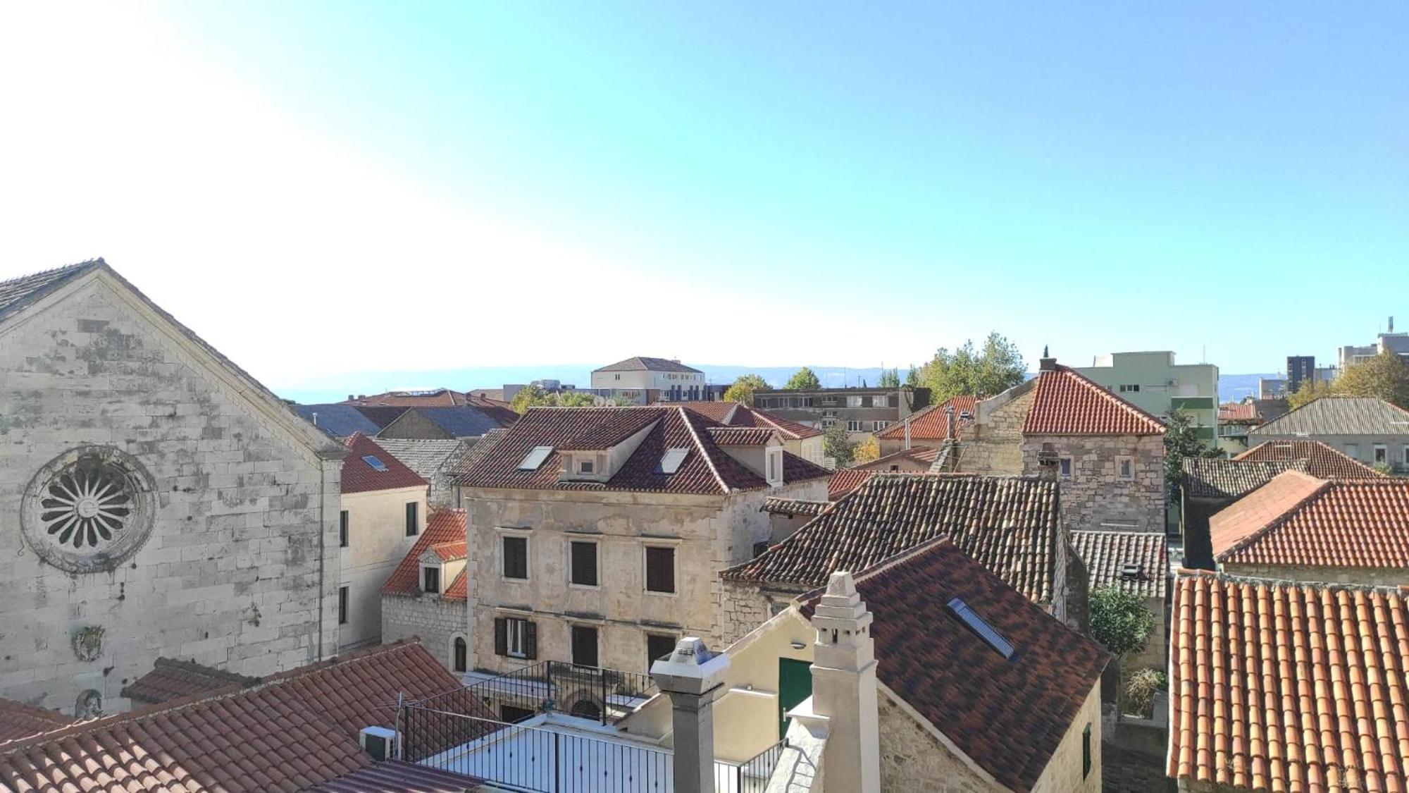 Luxury City Centre Apartment With Stunning View Omiš Eksteriør bilde