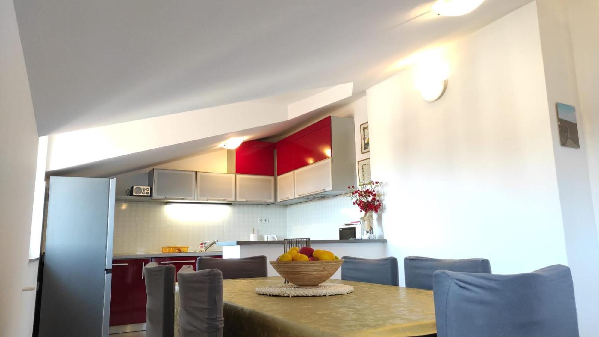 Luxury City Centre Apartment With Stunning View Omiš Eksteriør bilde