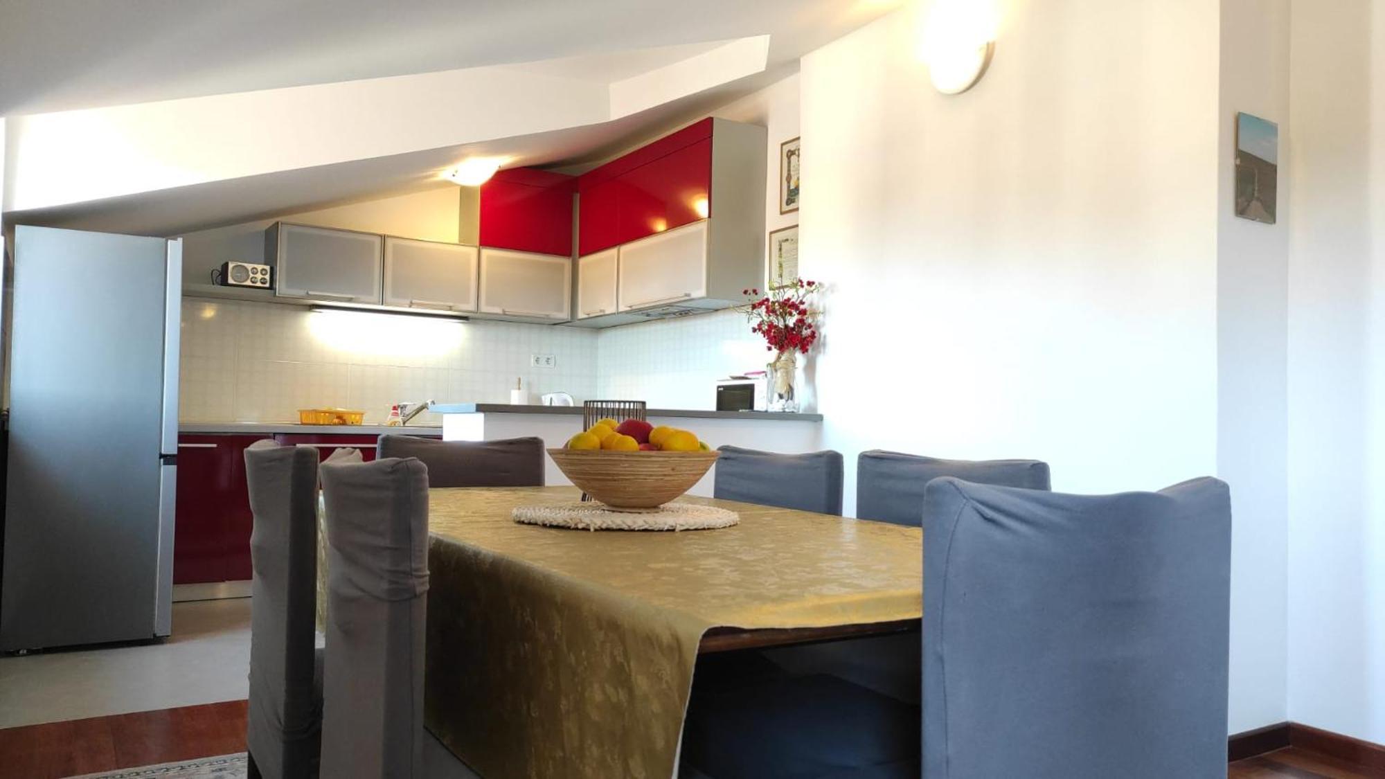 Luxury City Centre Apartment With Stunning View Omiš Eksteriør bilde