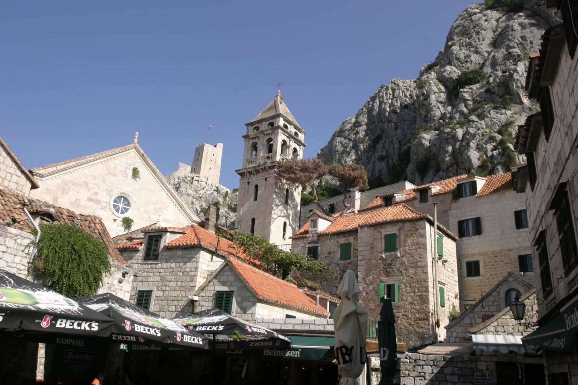 Luxury City Centre Apartment With Stunning View Omiš Eksteriør bilde